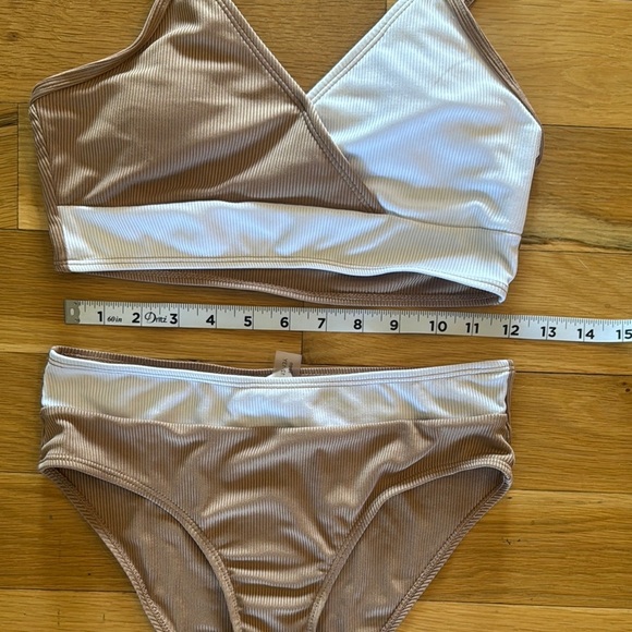 Two-Tone Bikini Set - Picture 4 of 7